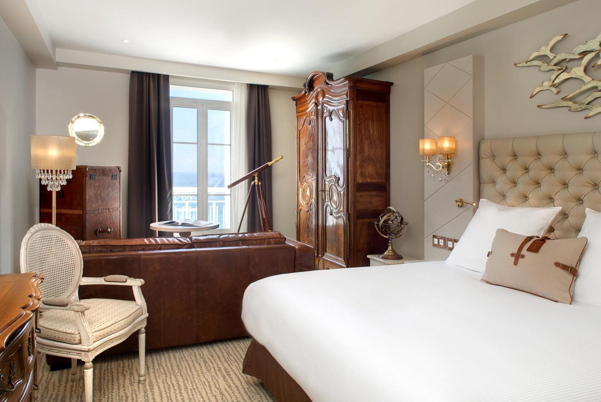 Grand Hotel Des Sablettes Plage, Curio Collection By Hilton La Seyne-sur-Mer Eksteriør bilde