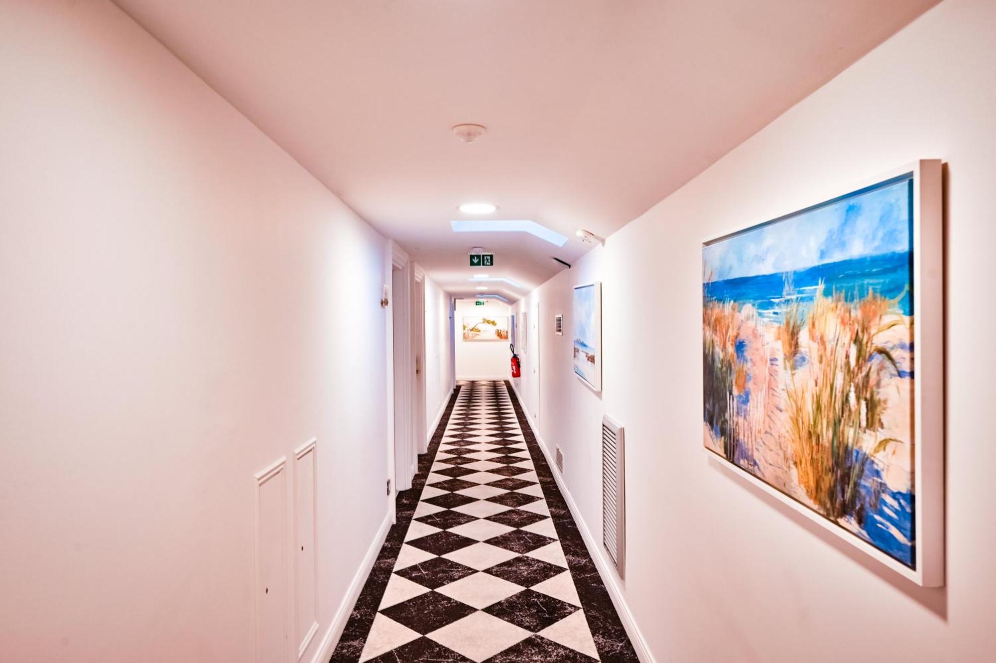 Grand Hotel Des Sablettes Plage, Curio Collection By Hilton La Seyne-sur-Mer Eksteriør bilde